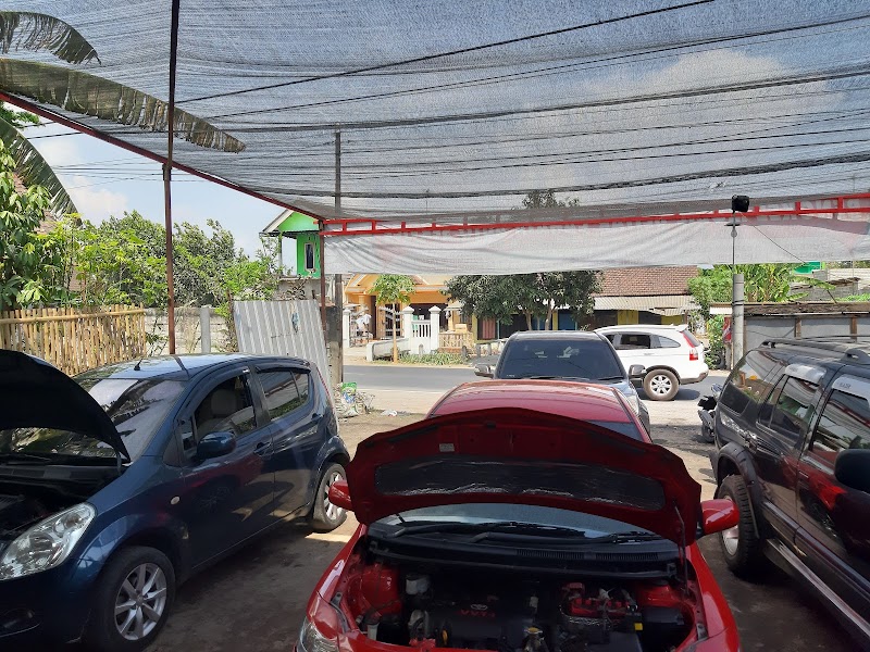 Bengkel mobil Arif jaya Motor (0) in Kota Blitar