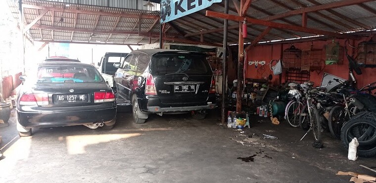 BENGKEL MOBIL KENARI JAYA (0) in Kota Blitar