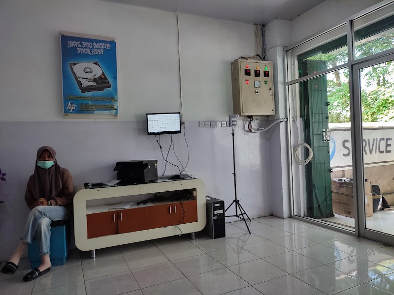 HP Service Center Mataram (Operated by Pijarkom) (0) in Kota Mataram