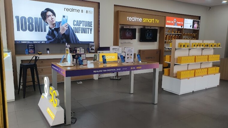 realme Official Store | Lombok (0) in Kota Mataram