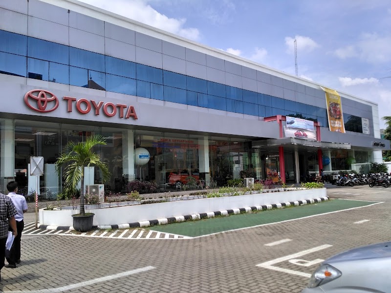 TOYOTA Astrido Bekasi (0) in Kota Bekasi