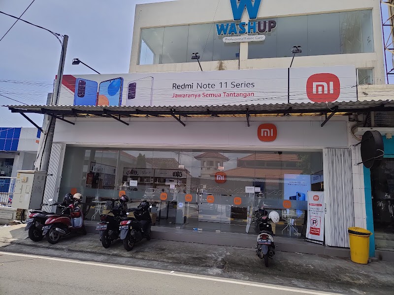 Xiaomi Shop Maju Hardware Madiun & Service Center (0) in Kota Madiun