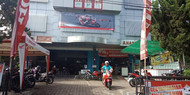 DEALER HONDA CEMPAKA MOTOR MUARO SIJUNJUNG (0) in Kab. Sijunjung