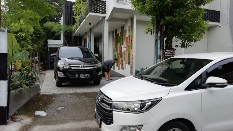 Eldaa Jaya Rent Car (0) in Kec. Tenggilis Mejoyo, Kota Surabaya