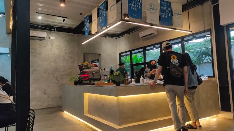 Ruwang Coffeehouse - Perjuangan (0) in Bekasi Utara, Kota Bekasi