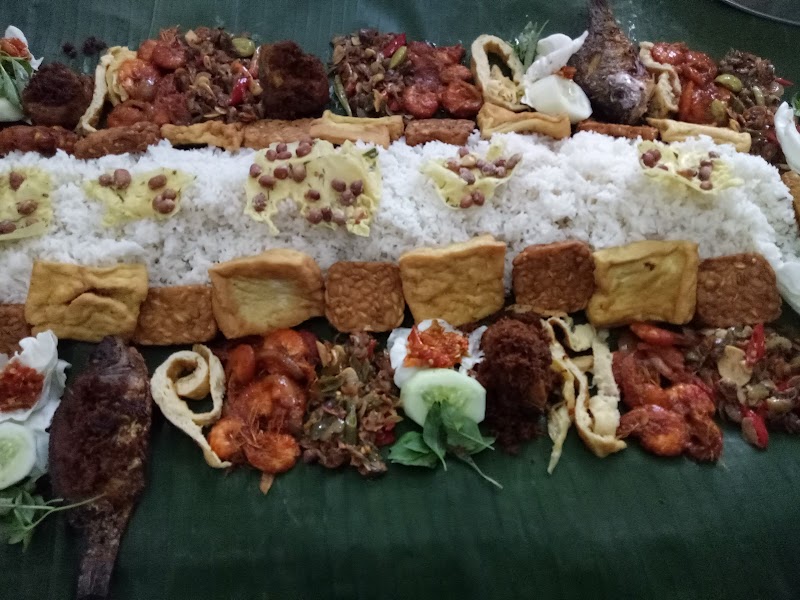 SANNA CATERING (0) in Kec. Semampir, Kota Surabaya