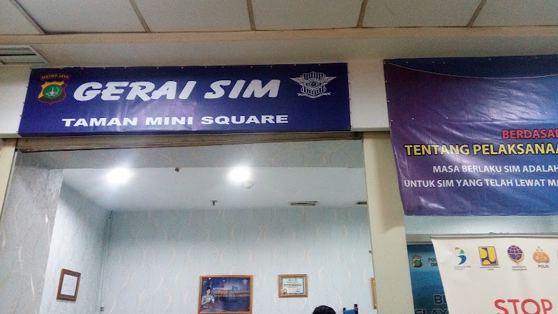 Gerai SAMSAT dan SIM Tamini Square (0) in Makasar