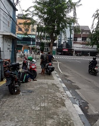 Tambal ban bengkel adung (0) in Gambir