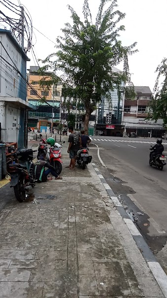 Tambal ban bengkel adung (0) in Gambir