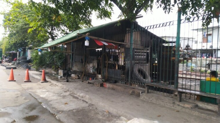 Tambal Ban Sholeh (0) in Tanjung Priok