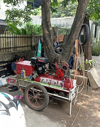 Tambal Ban (0) in Pantai Indah Kapuk (PIK)